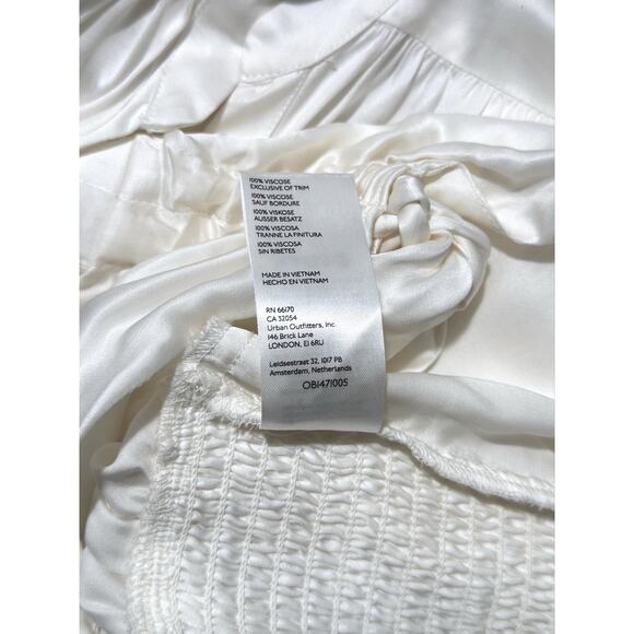 NWT Anthropologie Sz M White Silky Tie Waist Cropped Blouse Smocked French Cuff - Picture 10 of 10
